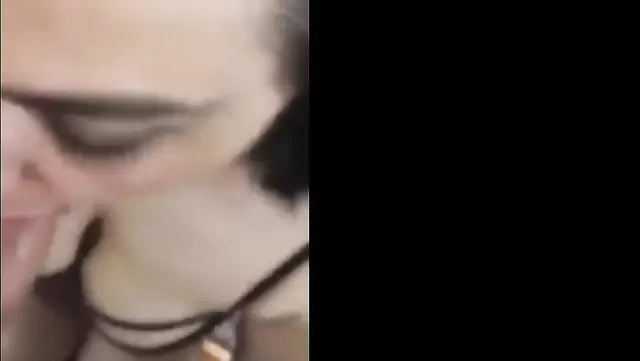 Нежный минет от грузинки в белье